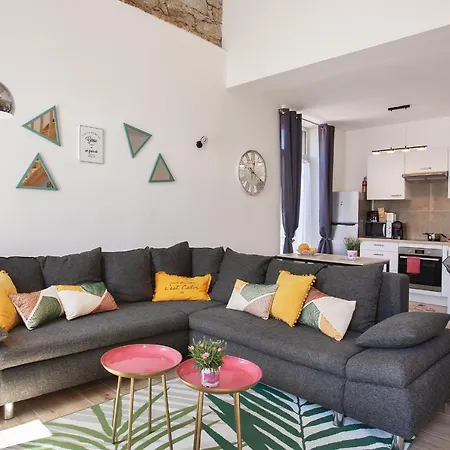 Sandrine T3 Apartment