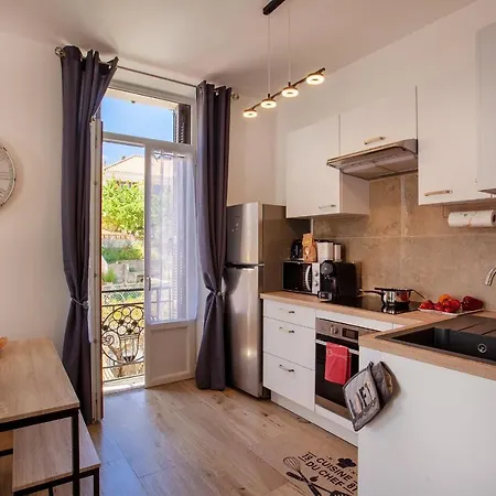 Sandrine T3 Apartment *